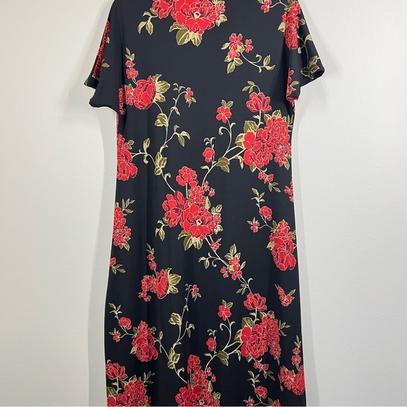 LuLaRoe Women’s Size M Maxi Dress Black with Red Floral Short Sleeve Scoop Neck - Picture 2 of 5